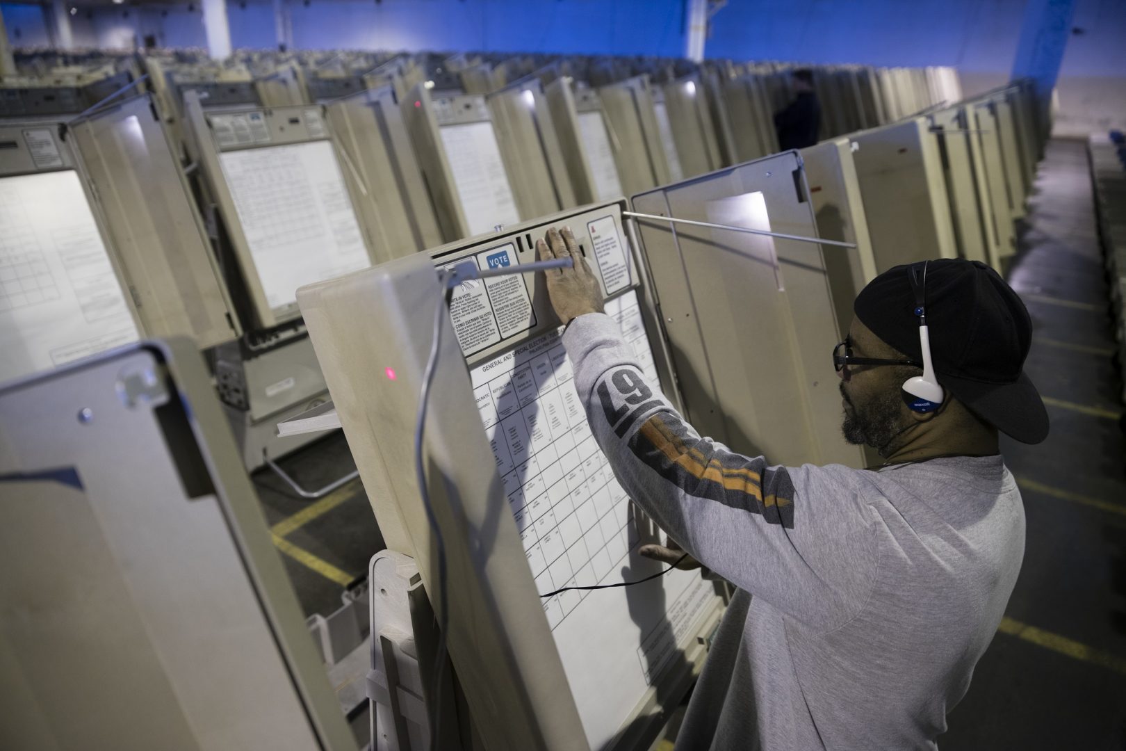 Dauphin County resists Pennsylvania's push for new voting machines - witf.org