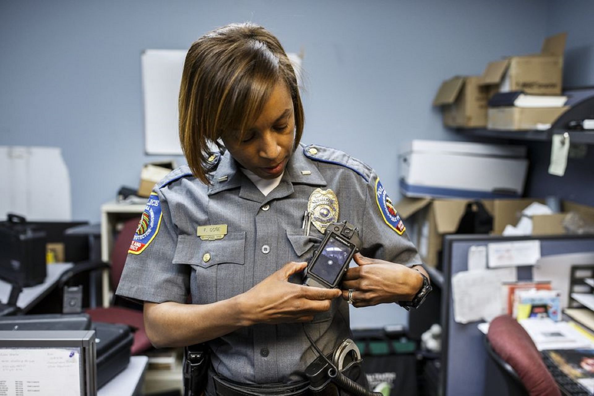 Police body cameras can help officers and suspects, so why don’t more