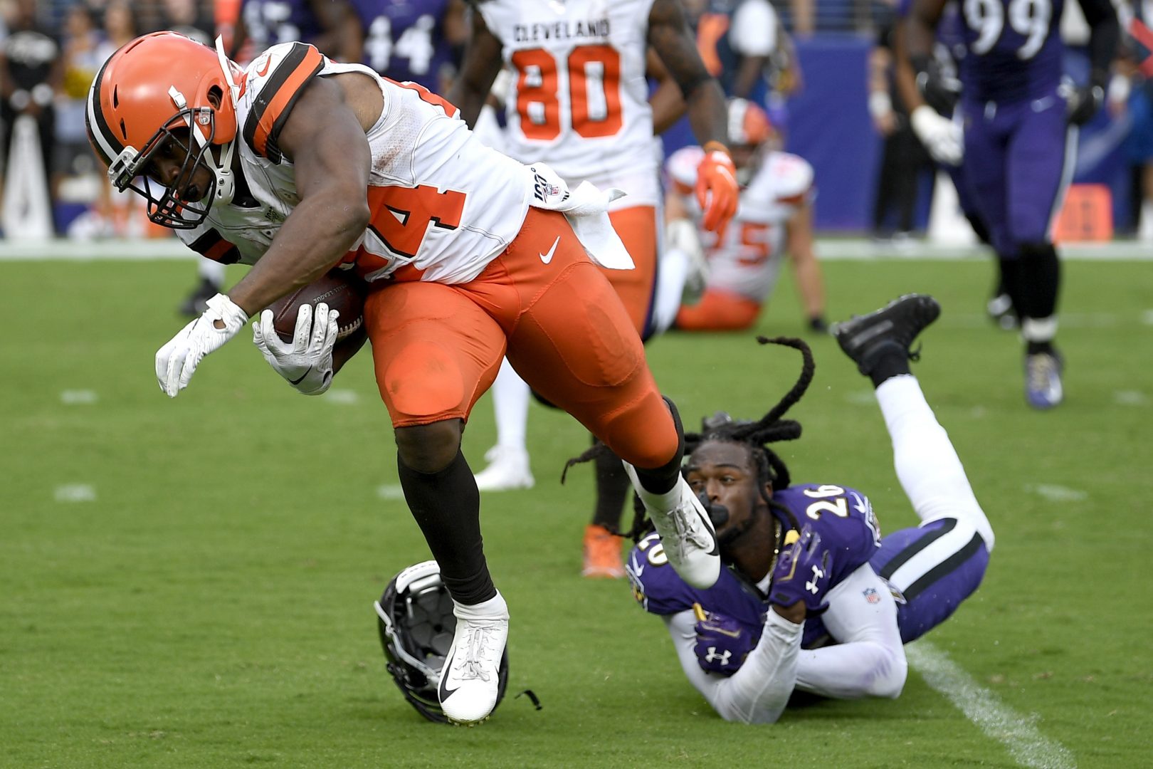 nick chubb stiff arm