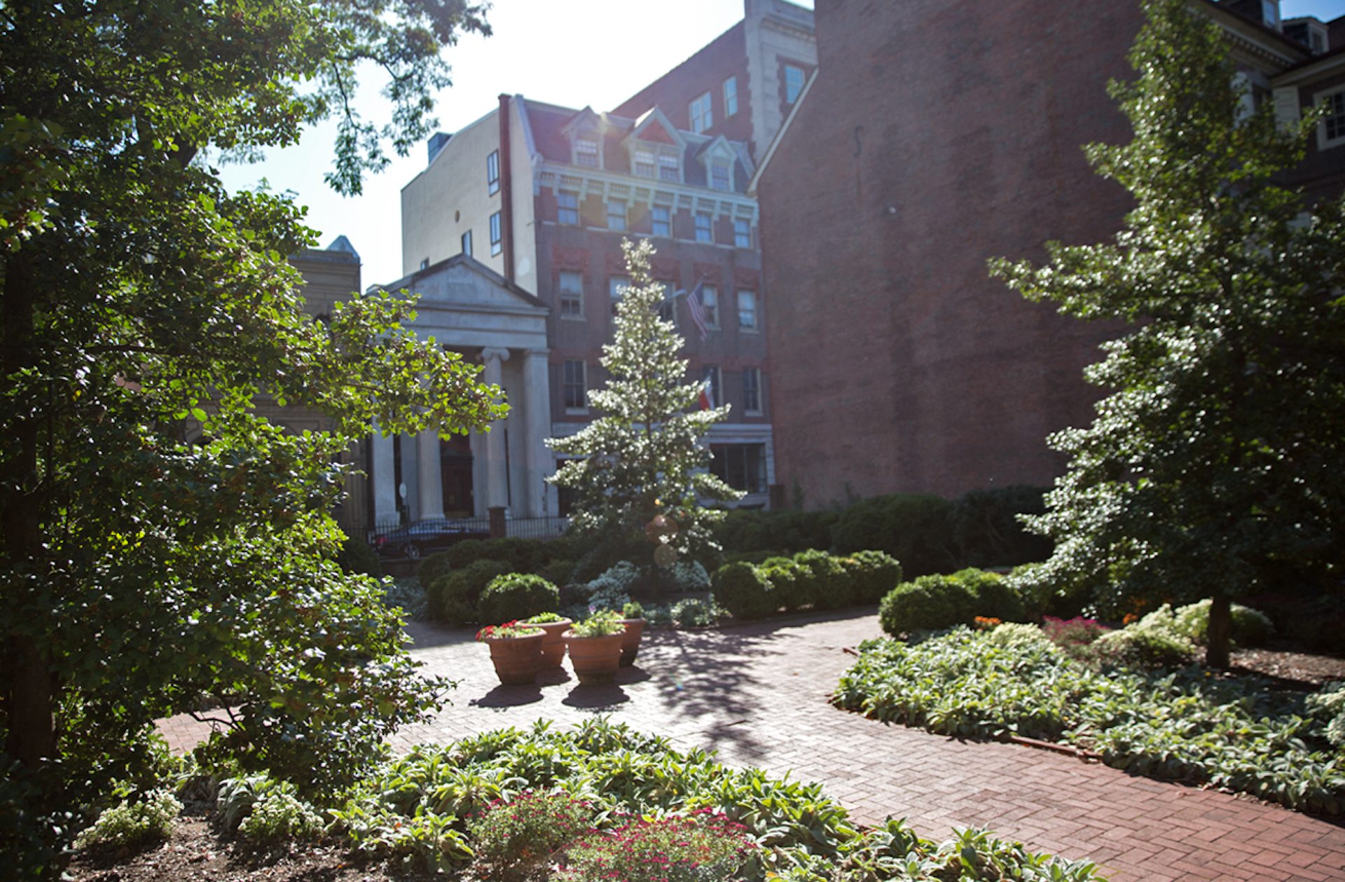 The Benjamin Rush Garden is part of the Independence National Historical Park at 3rd and Walnut Streets in Philadelphia, Pa. It marks the site of where Dr. Benjamin Rush lived from 1970-1973.