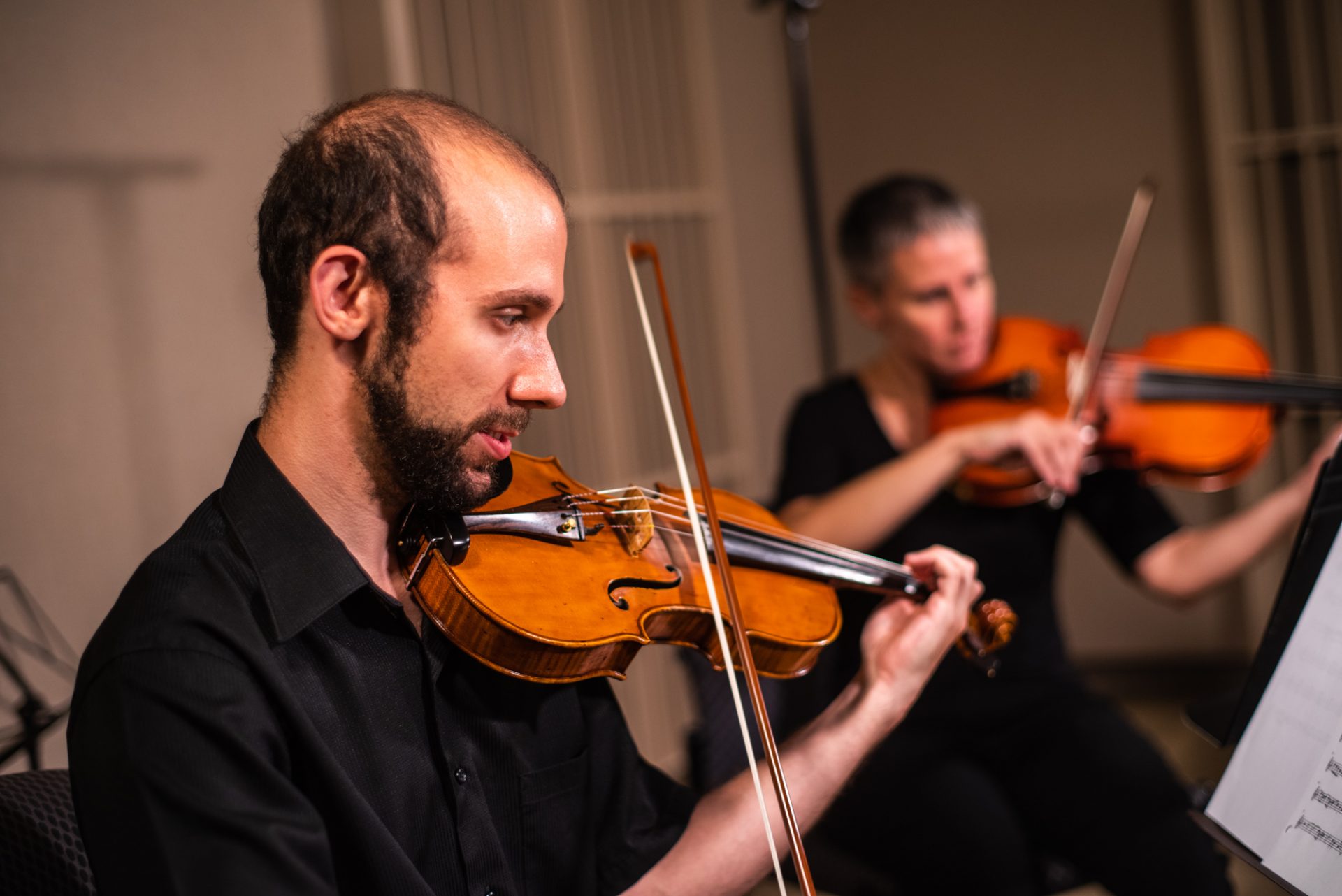 Greg Glessner playing violin