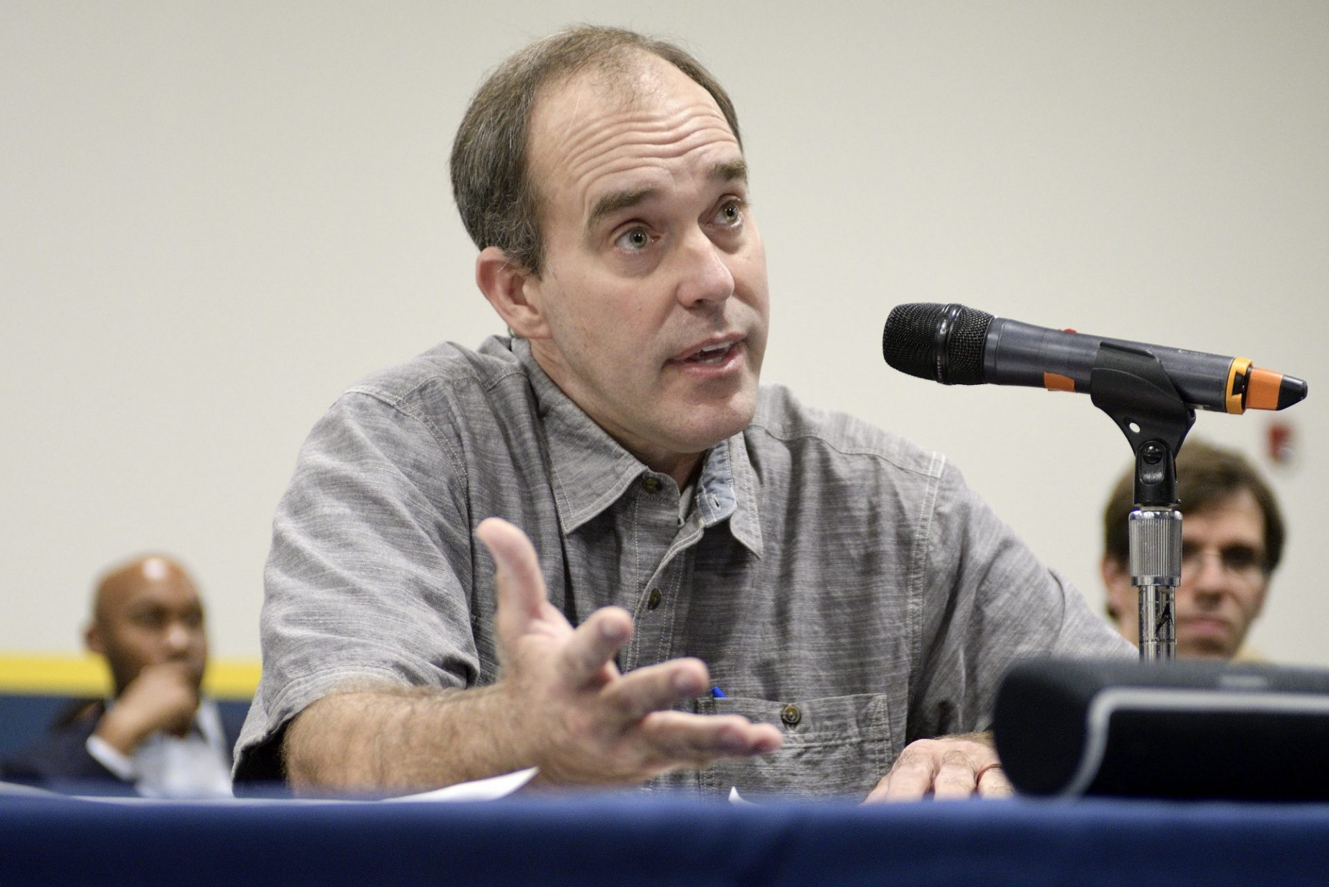 Richard Gudz, a former refinery employee speaks as members of the city’s Refinery Advisory Group listen to academic and environmental experts during a meeting regarding the future of the site of Philadelphia Energy Solutions.