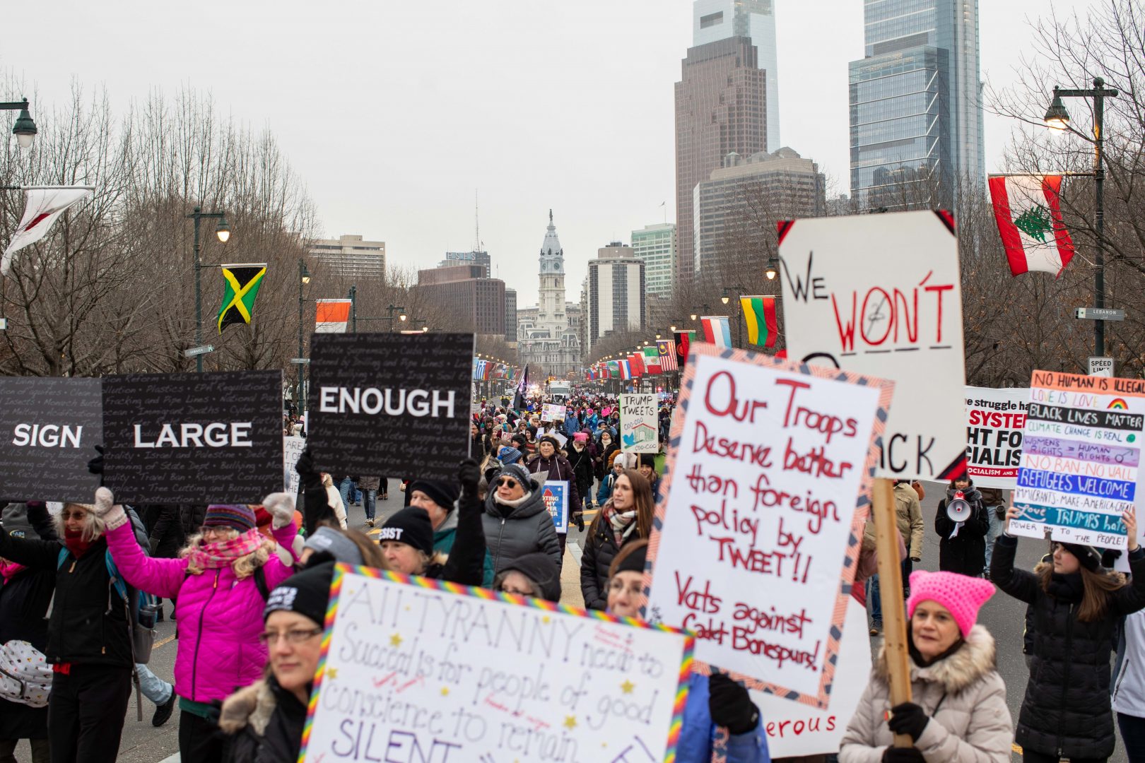 'We cannot wait:' Philly area youth tackle gun violence, climate change at this year's Women's March - witf.org