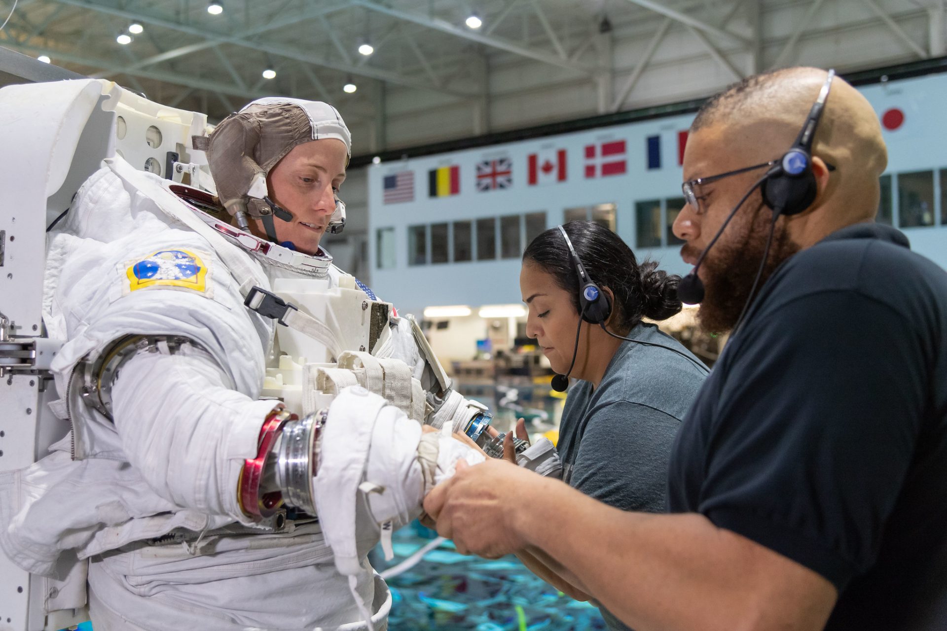 A Terrible Towel in space: Pittsburgh native completes astronaut ...