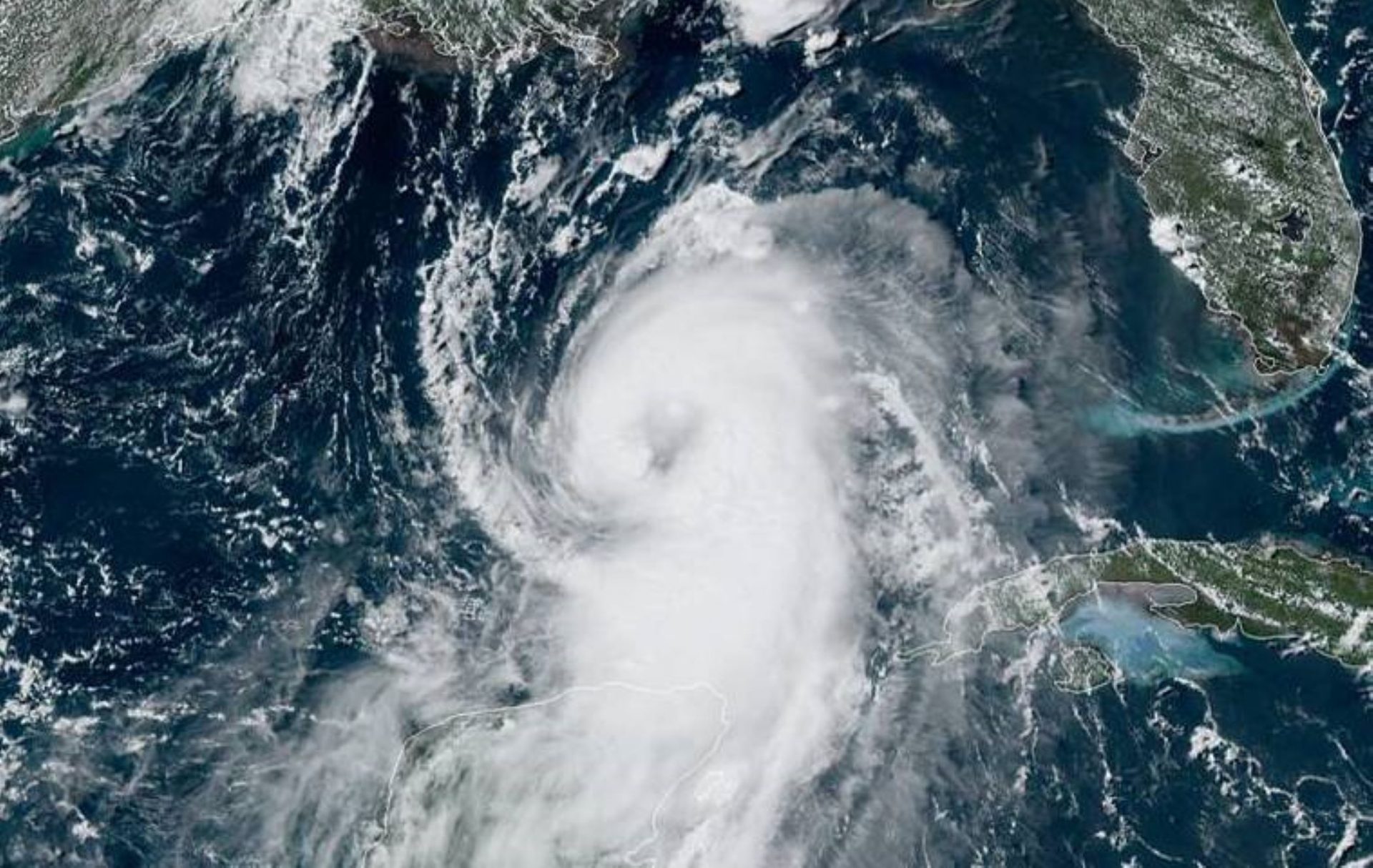 Hurricane Laura Is Forecast To Hit U S Gulf Coast As A Major Hurricane Witf