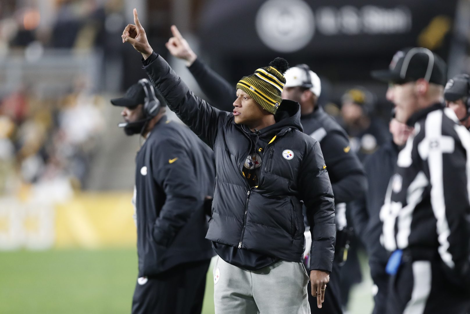 Pittsburgh Steelers linebacker Ryan Shazier, center, gives signals from the sideline during the second half of an NFL football game against the Buffalo Bills in Pittsburgh, Sunday, Dec. 15, 2019. 