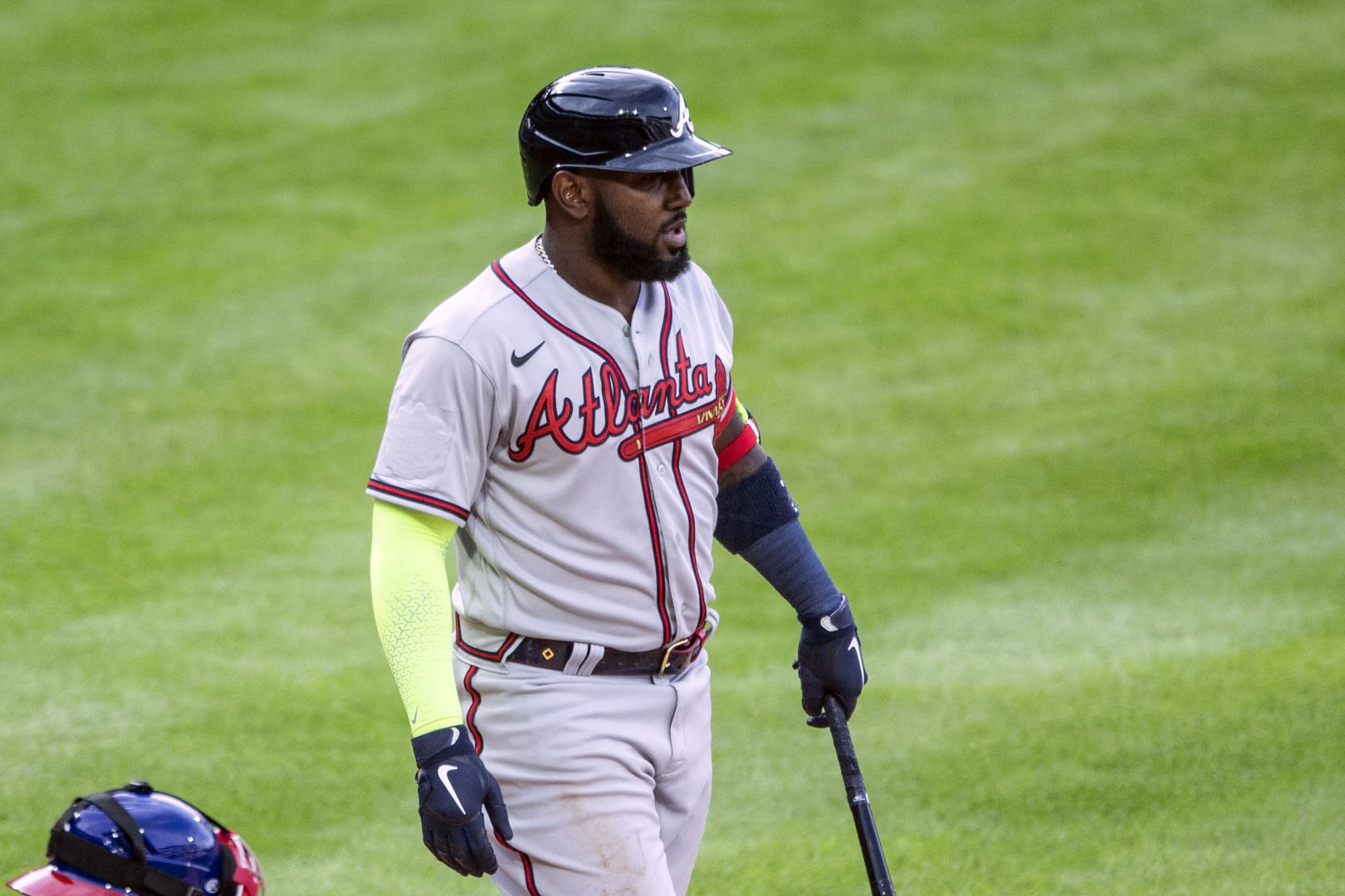 Patchwork: Braves cover All-Star logo on jerseys, shift hats