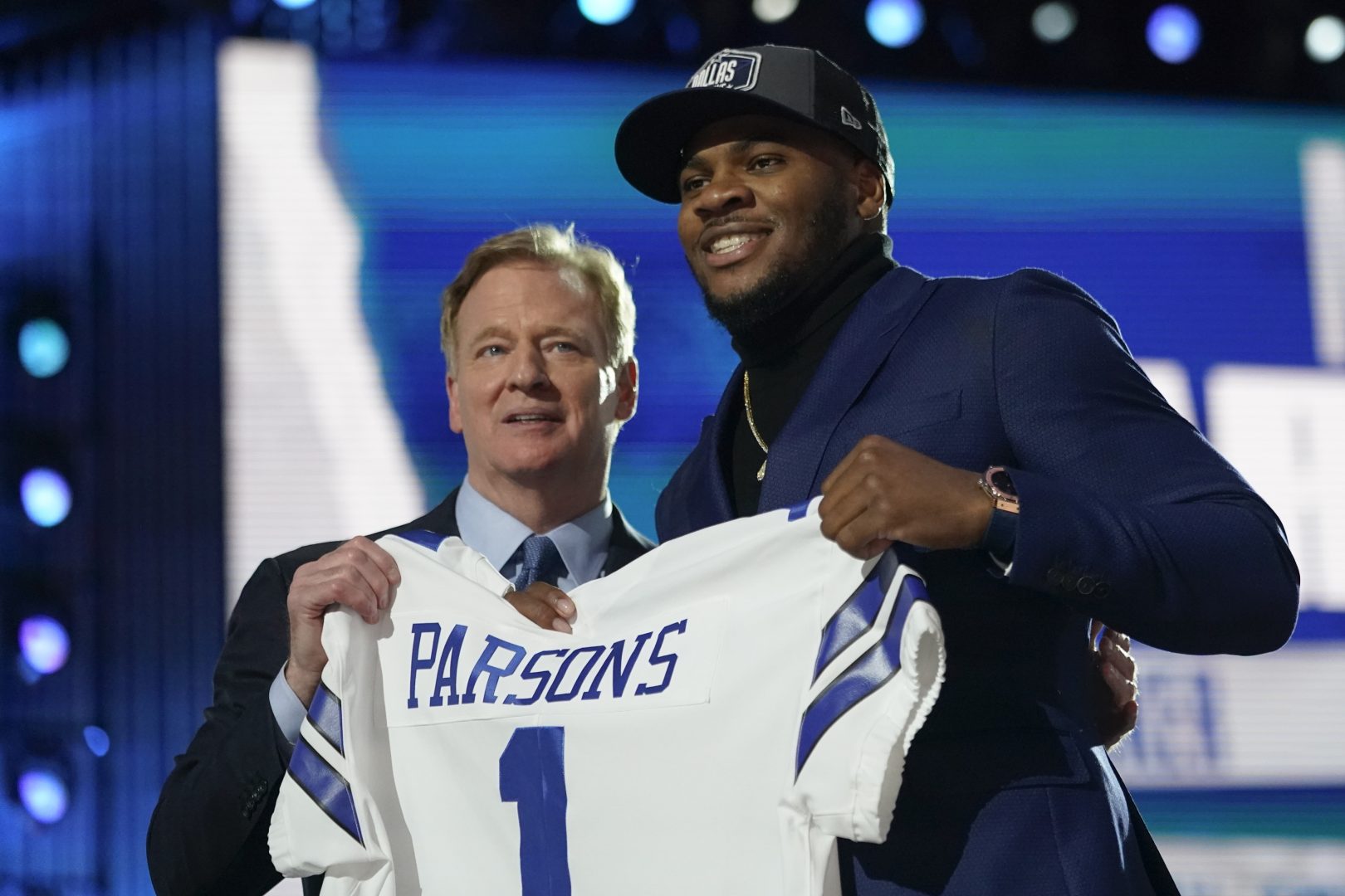 Cowboys get Penn State LB Micah Parsons of Harrisburg after trade with  Eagles