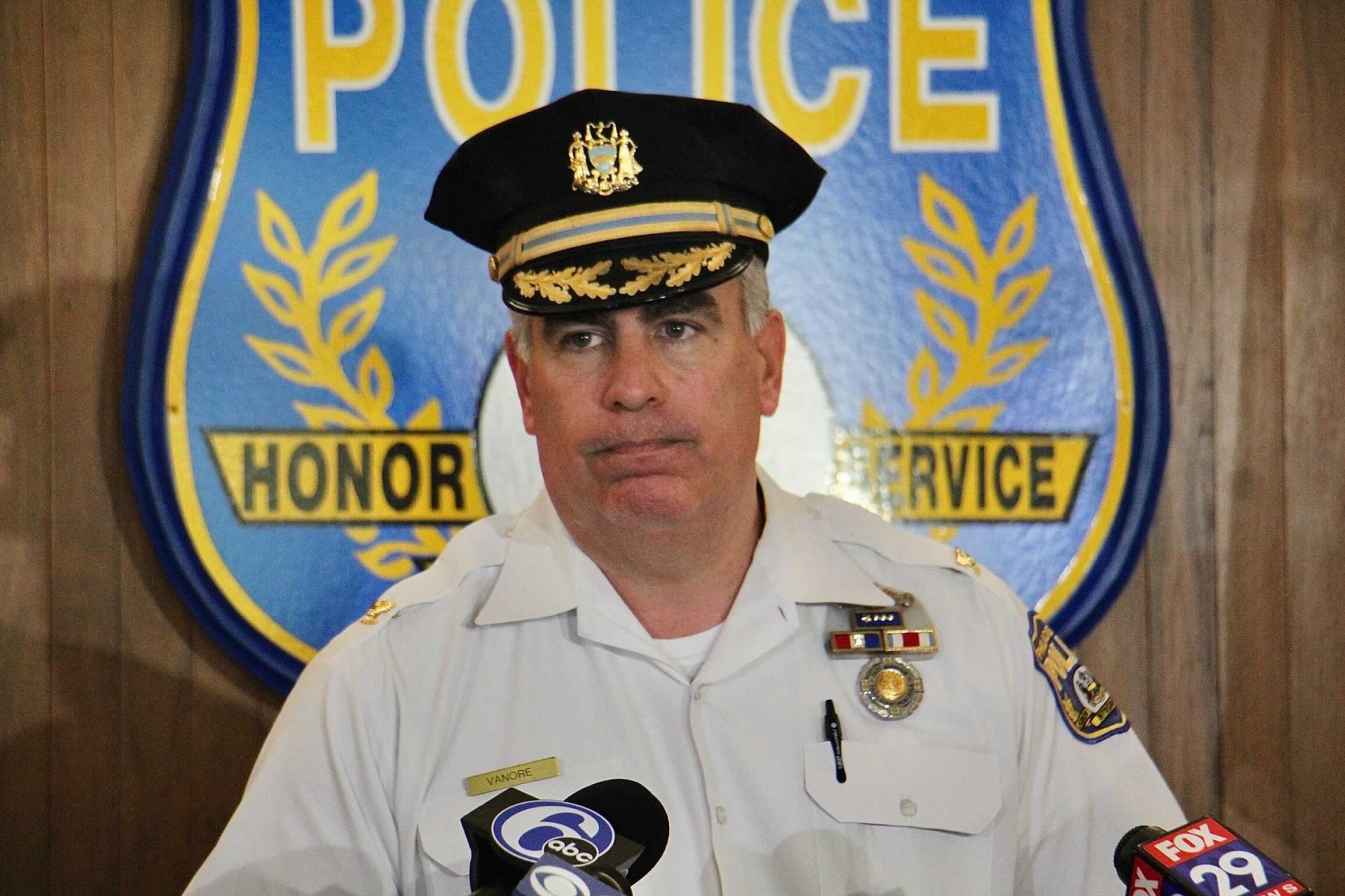 Chief Inspector Frank Vanore lays out the details of a violent weekend in Philadelphia. Twenty-five people were shot in 14 separate incidents. Seven of the victims died.