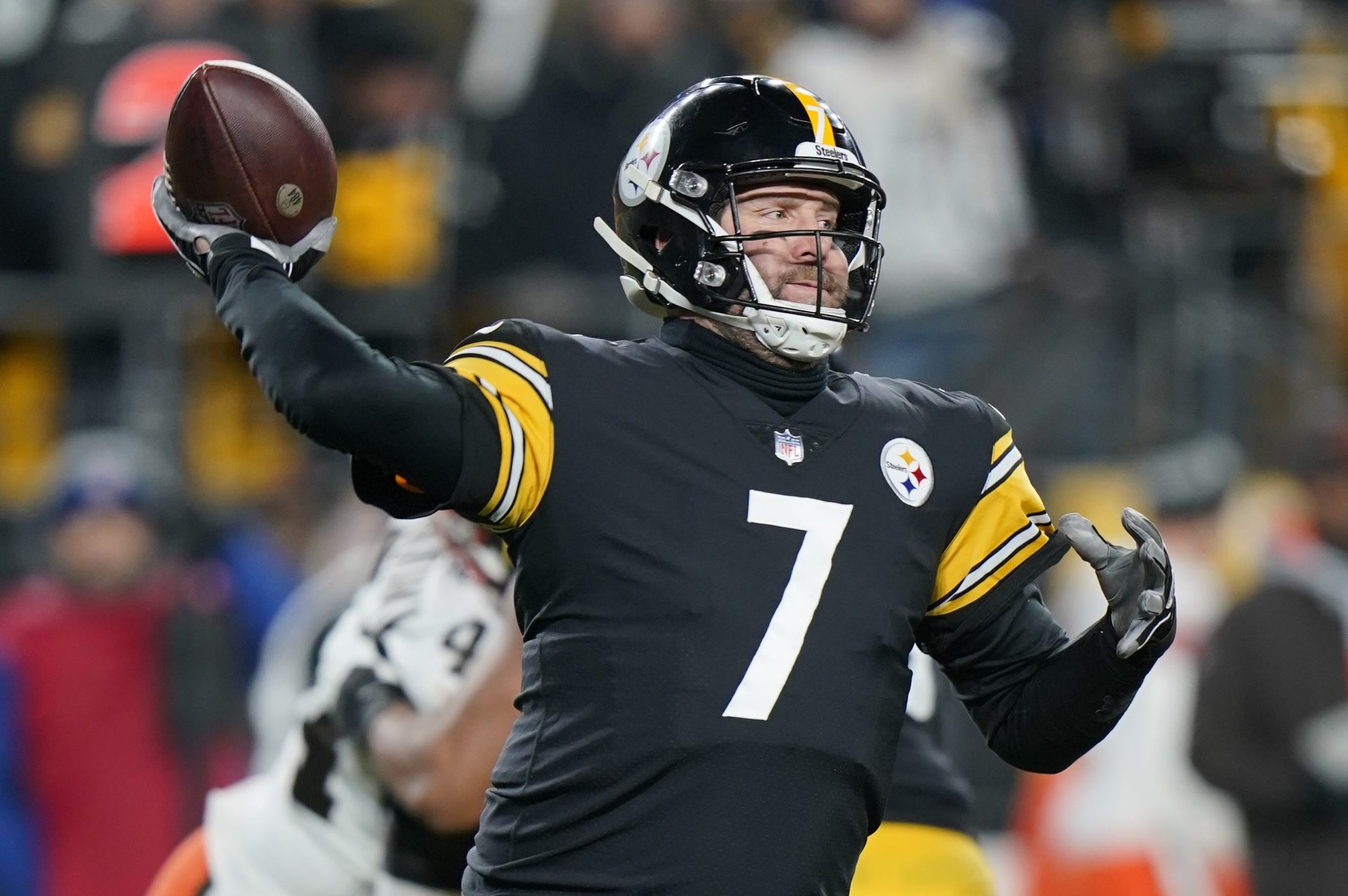 Pittsburgh Steelers quarterback Ben Roethlisberger passes in the first half of an NFL football game against the Cleveland Browns, Monday, Jan. 3, 2022, in Pittsburgh.