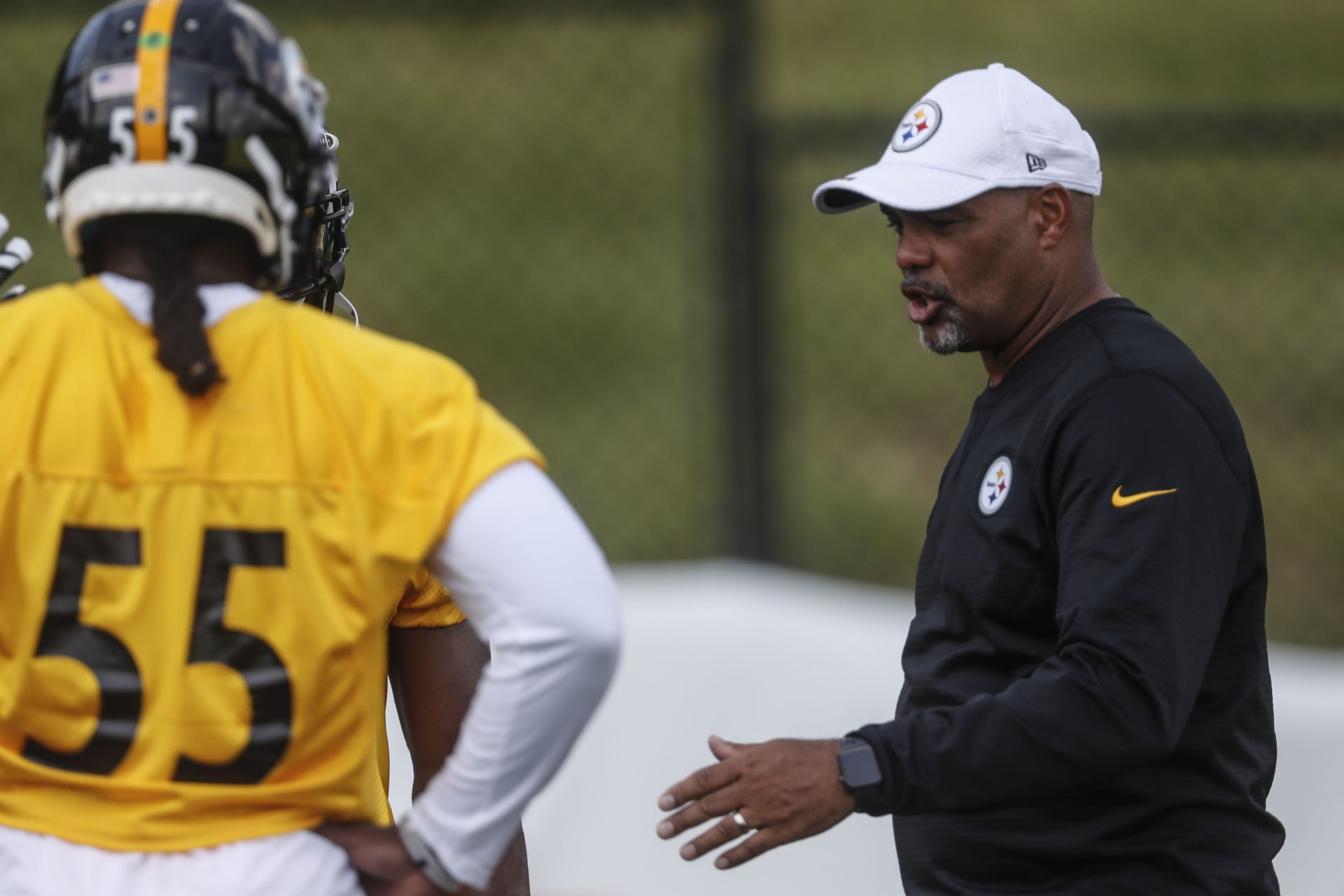 Pittsburgh Steelers senior defensive assistant for the secondary coach Teryl Austin, right, during an NFL football training camp practice in Latrobe, Pa., Friday, July 26, 2019.
