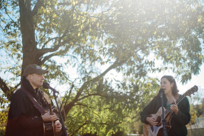 Zach Wood and Hollan performing.