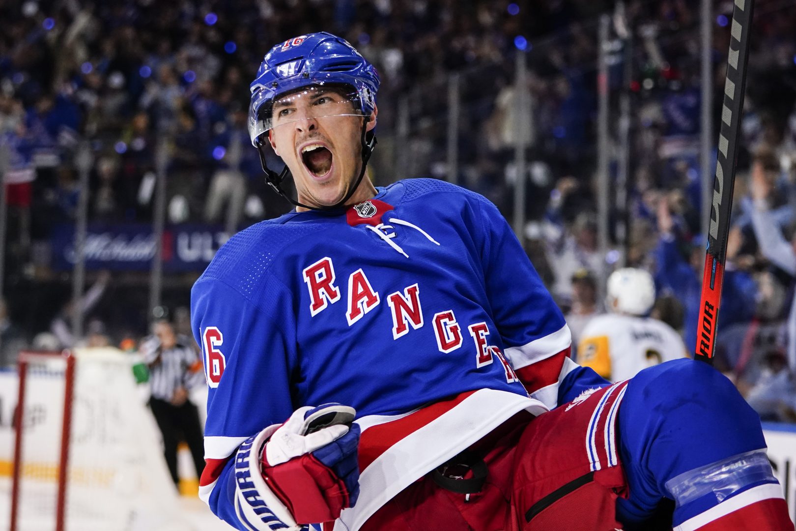 Panarin Has 2 Goal Night In Rangers Bounce Back Win Over Kraken