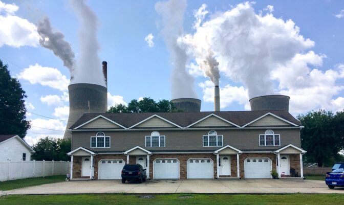 American Electric Power's John Amos coal-fired plant in Winfield, W.Va, is seen from an apartment complex in the town of Poca across the Kanawha River on Aug. 23, 2018.