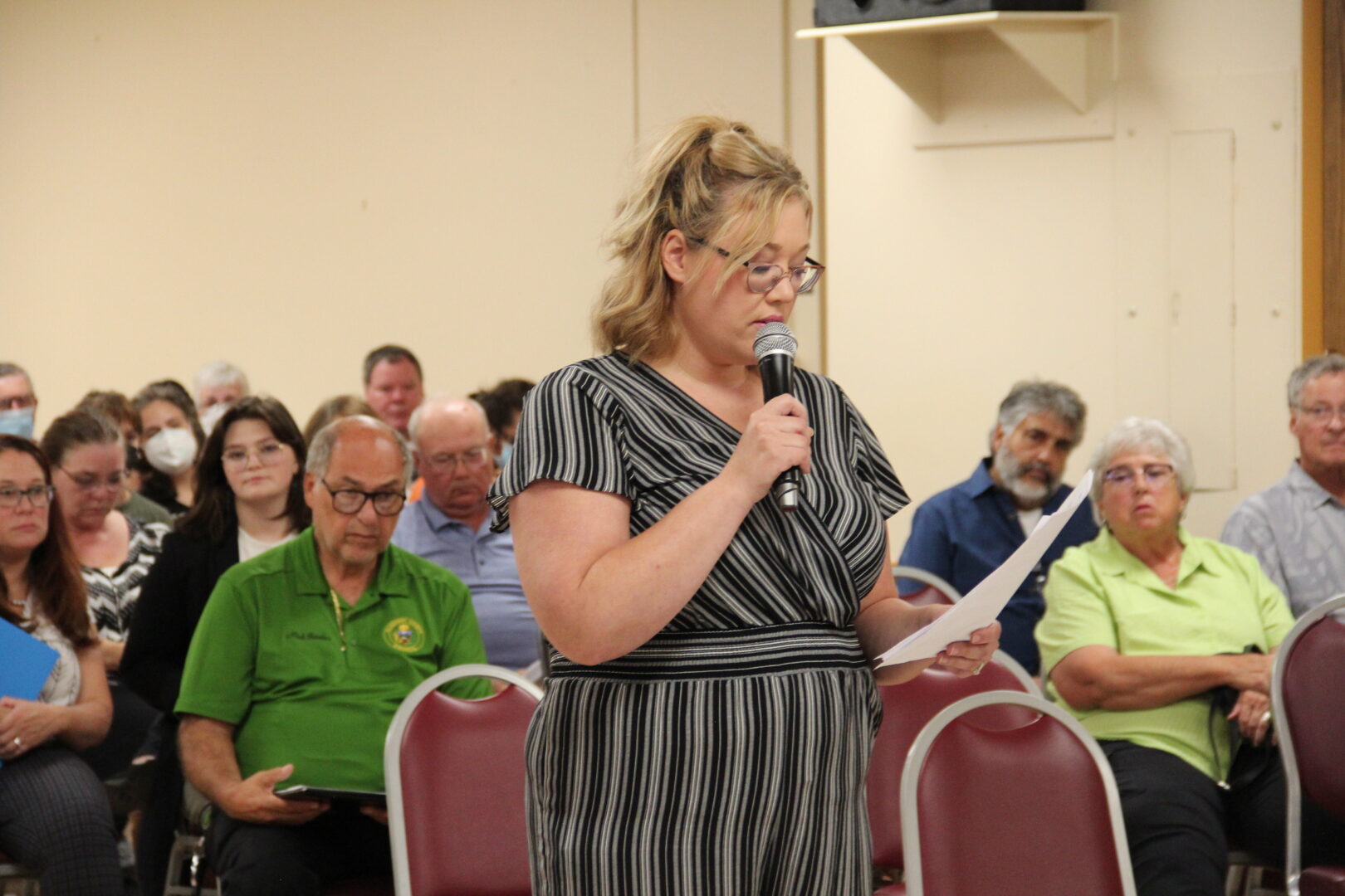 Katie Sheehan testifies at an EPA hearing in Plum, Pa. against the Sedat 4A injection well proposed by Penneco Environmental Resources, LLC on August 30, 2022. Photo: Reid R. Frazier