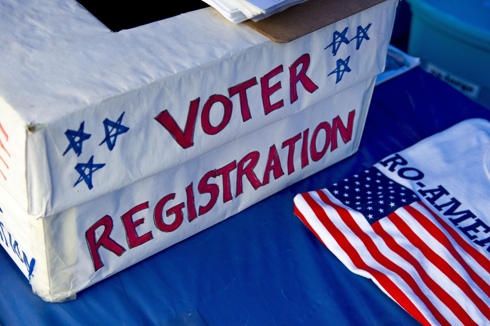 The order expands on an existing federal law that requires certain state agencies, including the departments of Health and Human Services, to provide clients the opportunity to register to vote.