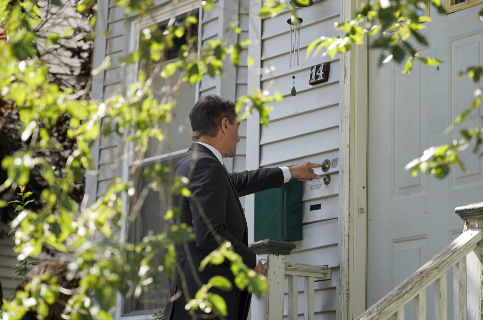What is a Jehovah’s Witness and what do they believe? Smart Talk