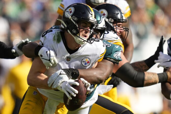 Philadelphia Eagles defensive tackle Javon Hargrave sacks Pittsburgh Steelers quarterback Kenny Pickett (8) during the first half of an NFL football game between the Pittsburgh Steelers and Philadelphia Eagles, Sunday, Oct. 30, 2022, in Philadelphia.