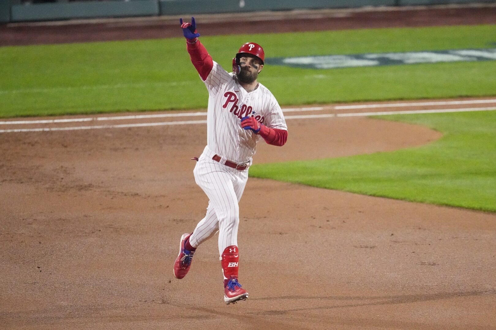 Bryce Harper, Phillies tie World Series mark with 5 HR, top Astros 7-0 WITF