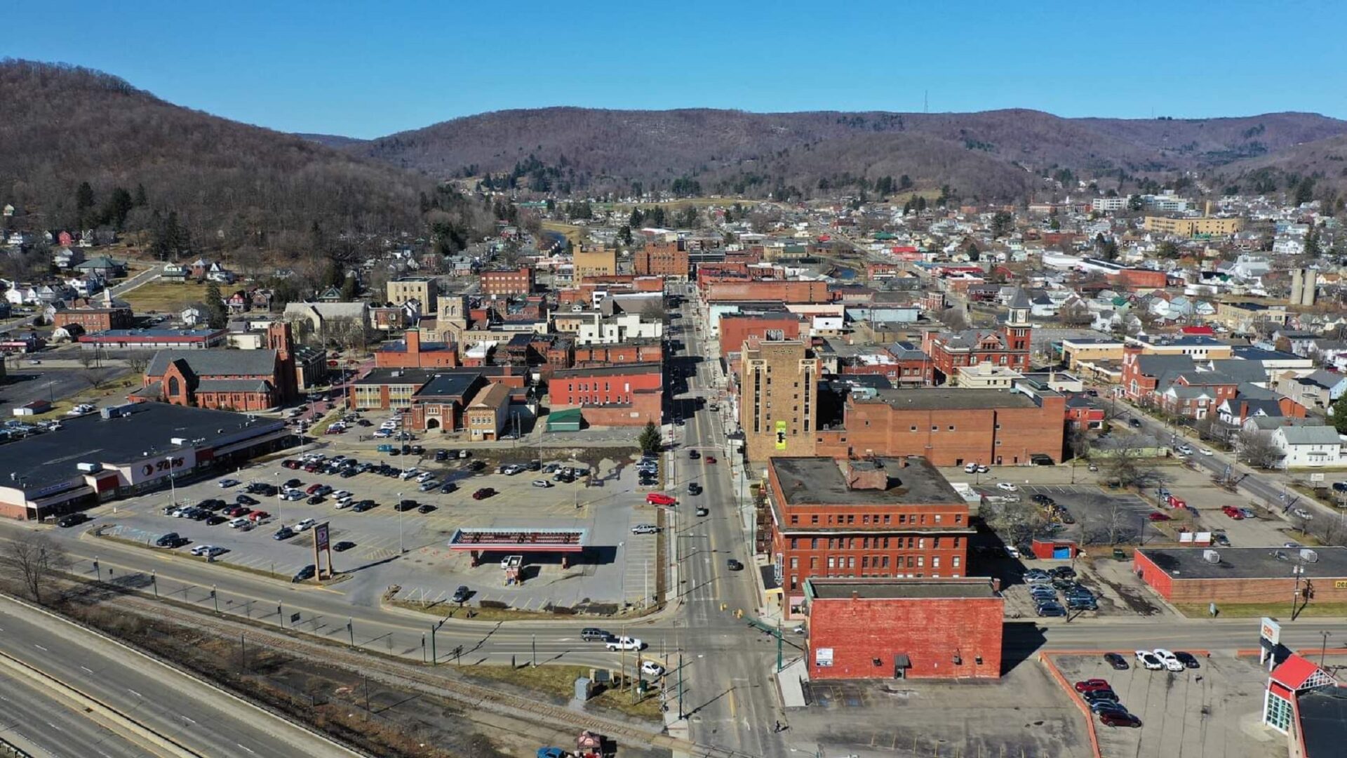 An aerial photo of downtown Bradford in McKean County, located in northern Pennsylvania.