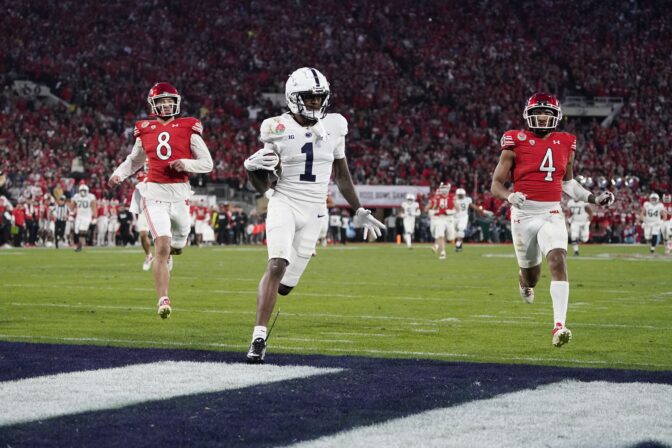 Penn State wide receiver KeAndre Lambert-Smith (1) scores a touchdown during the second half in the Rose Bowl NCAA college football game against Utah Monday, Jan. 2, 2023, in Pasadena, Calif.