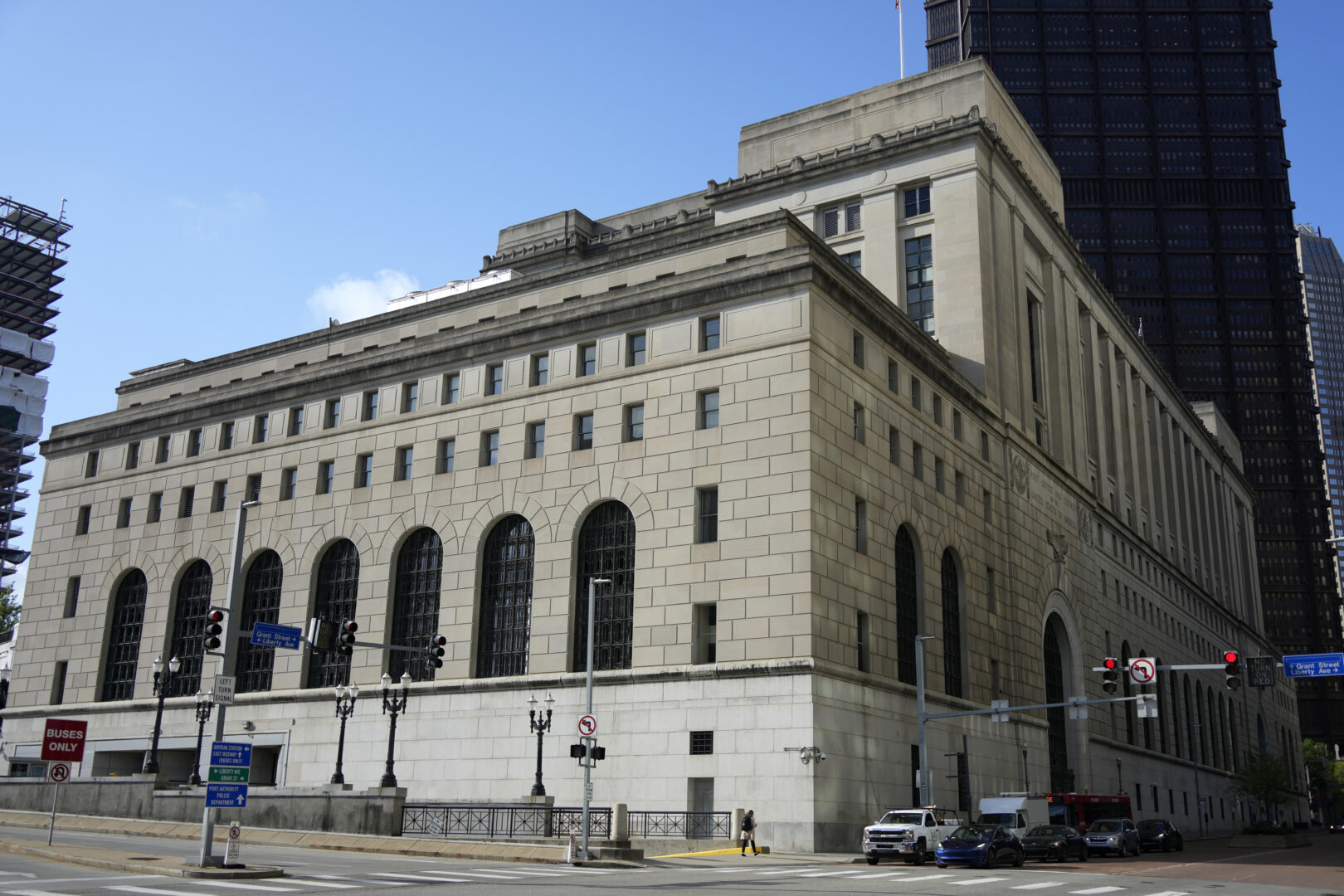 This is the Federal Courthouse in downtown Pittsburgh on Monday April 24, 2023. The long-delayed capital murder trial of Robert Bowers accused in the 2018 Pittsburgh synagogue massacre will begin with jury selection beginning April 24, 2023, at the Federal Courthouse in Pittsburgh, a federal judge has ruled. Bowers, a Baldwin resident who has pleaded not guilty, could be sentenced to death if convicted of the shootings. He faces more than 60 federal charges stemming from the Oct. 27, 2018, attack at the Tree of Life synagogue in Pittsburgh that killed 11 worshippers in the deadliest attack on Jewish people in U.S. history. (AP Photo/Gene J. Puskar)