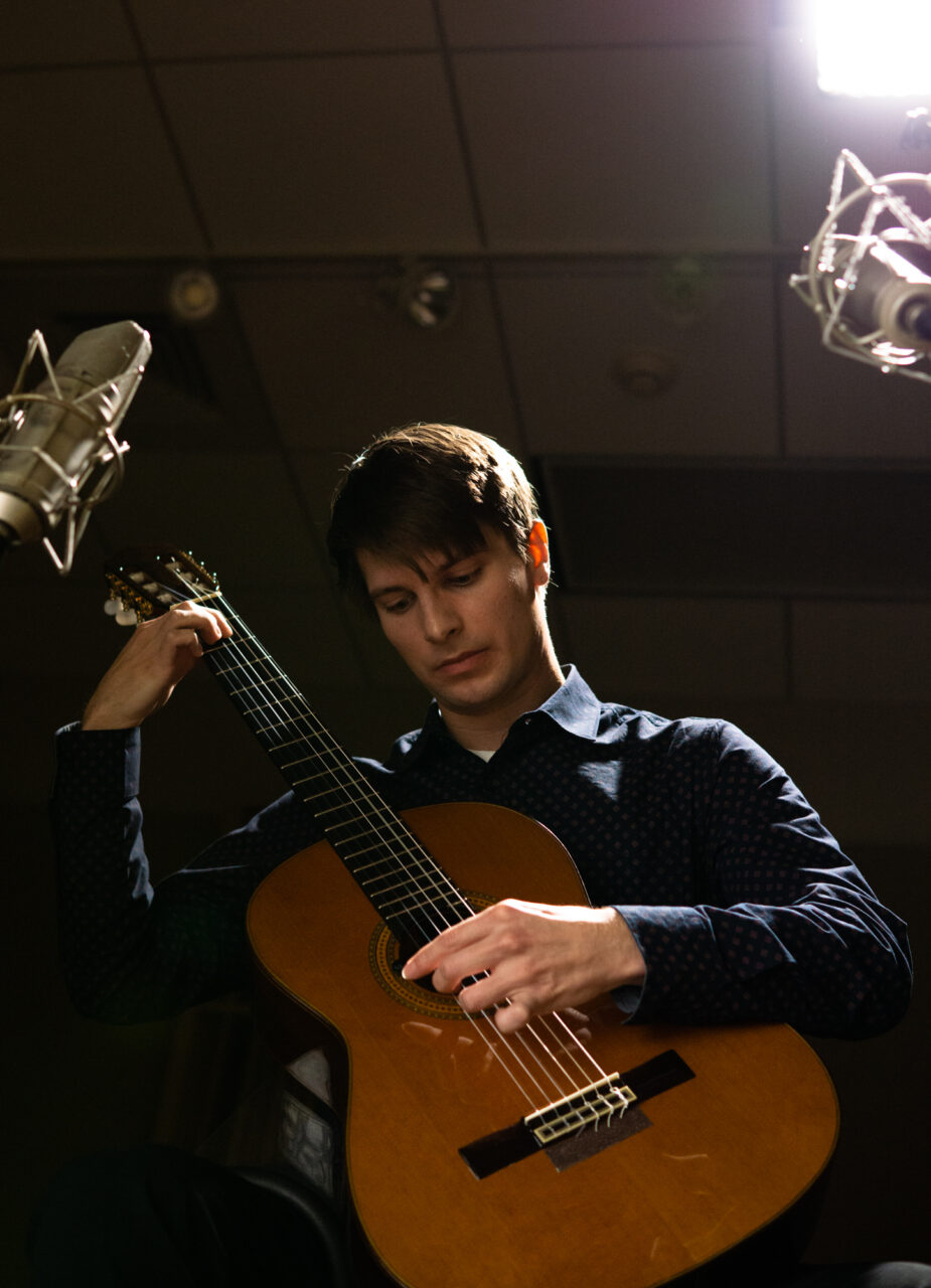 Michael Curry performs in the WITF Music studio on May 18, 2023.