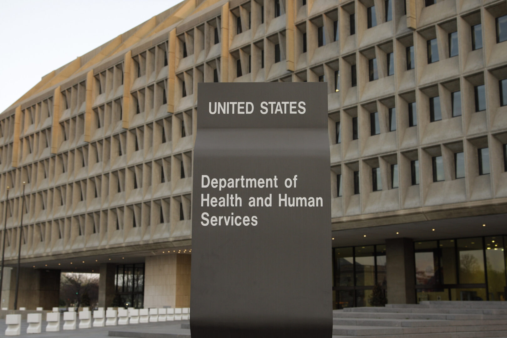 FILE - The U.S. Department of Health and Human Services building is seen, April 5, 2009, in Washington. About 500,000 people who recently lost Medicaid coverage are regaining their health insurance while states scramble to fix computer systems that didn't properly evaluate people's eligibility after the end of the coronavirus pandemic, federal officials said Thursday, Sept. 21, 2023. 
