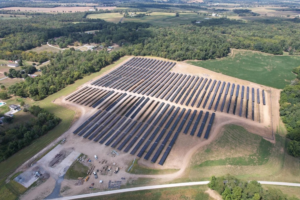 Aerial view of the 80 MW solar field in Adams County.  About 230,000 panels will help power city-owned buildings, bringing Philadelphia closer to its climate goal of 100% renewable energy by 2030.