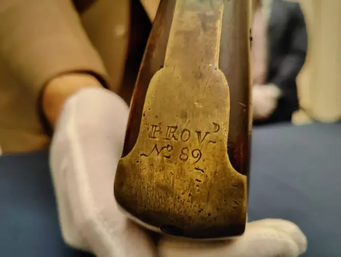 Guns of the Revolutionary War were uniquely made by hand. The stolen musket could be identified by the number on its brass butt plate, ”No. 89,” likely made by a Rhode Island gunsmith.