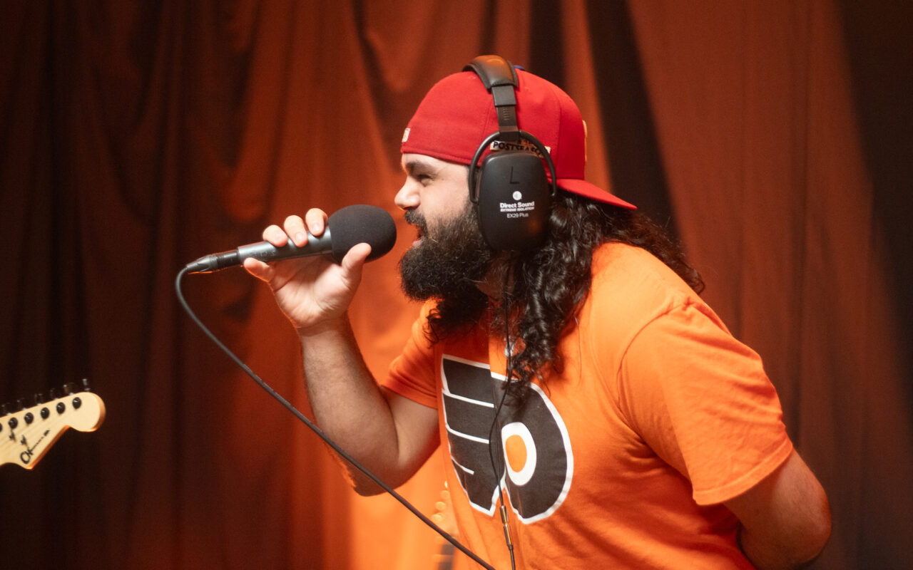 Colin Ramsey singing.