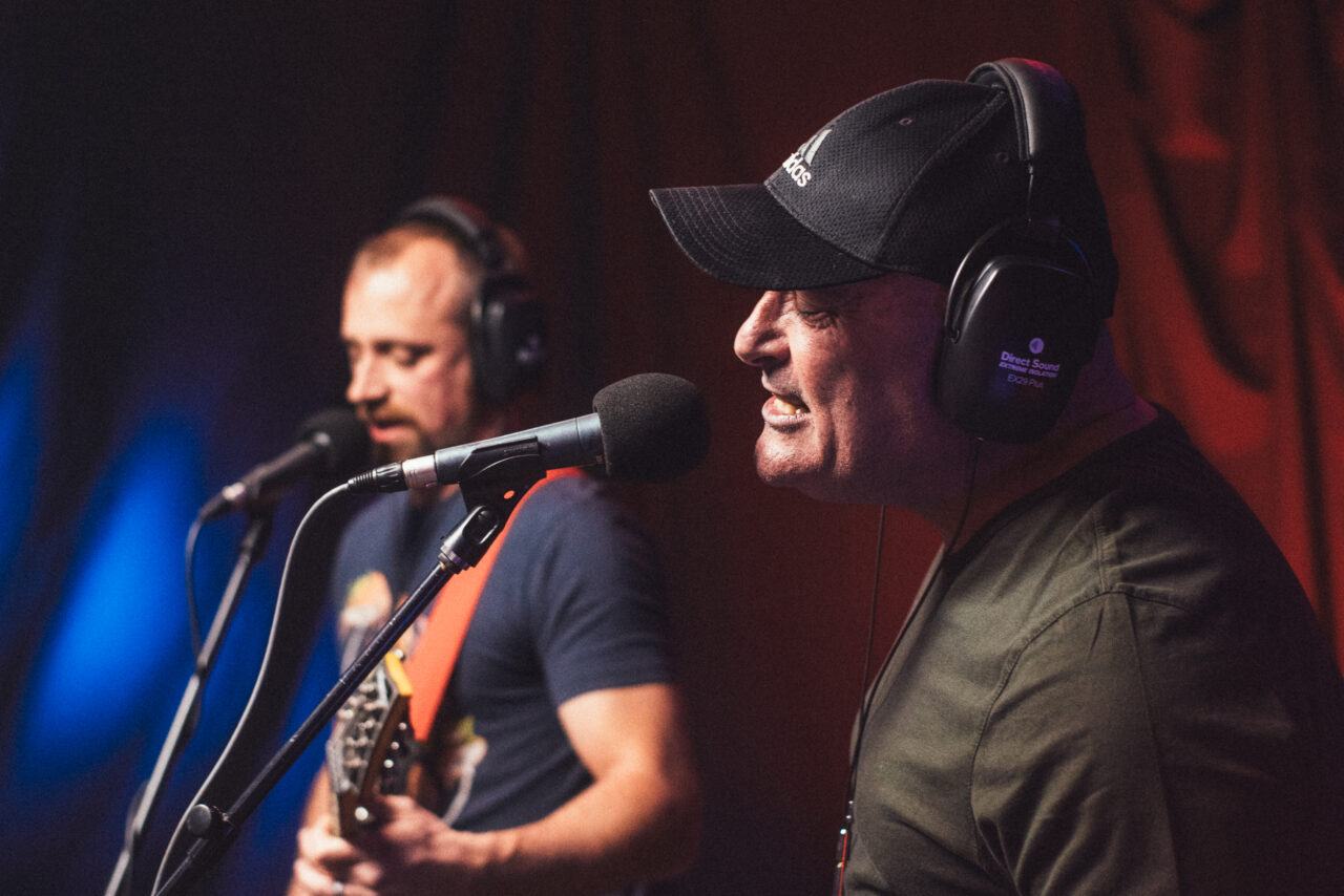 Dave Zienkiewicz singing