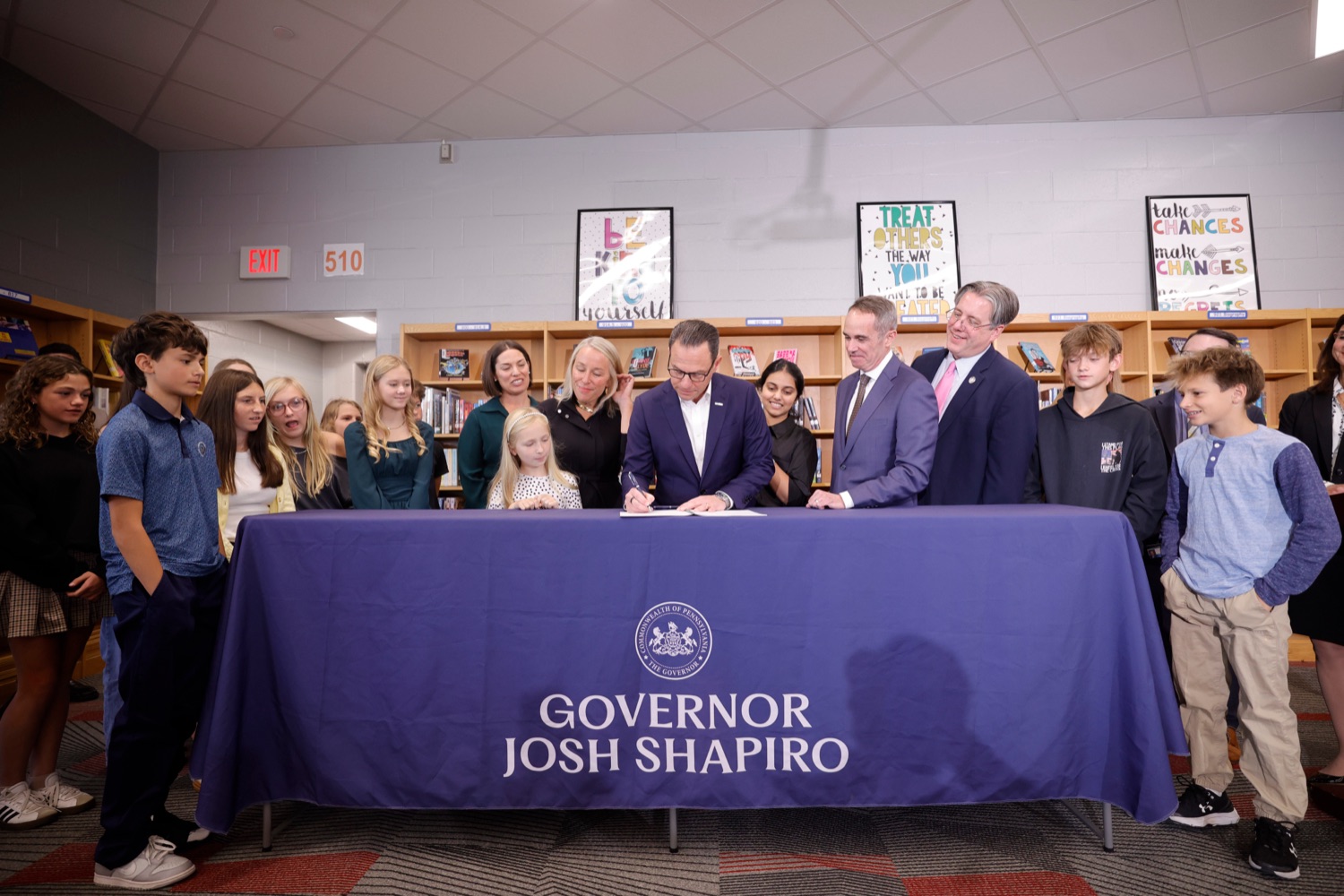 Pennsylvania Enacts Bell-to-Bell Cellphone Ban in K-12 Schools